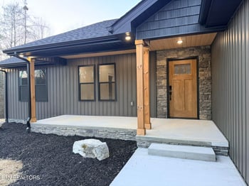 201 Grand Pappy Ln, Oneida, TN 37841