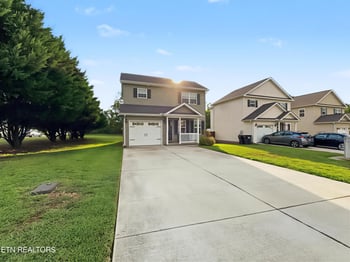 201 Heritage Crossing Dr, Maryville, TN 37804