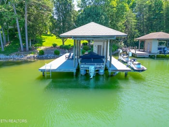 201 Iroquois Cir, Loudon, TN 37774