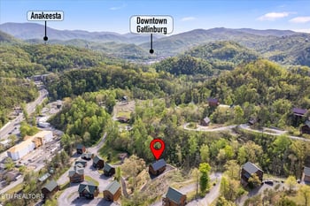 201 Laurel Oaks Way, Gatlinburg, TN 37738