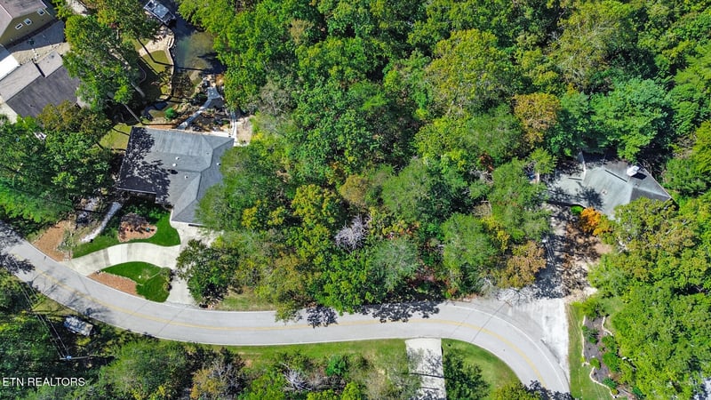 201 Meadowview Dr, Crossville, TN 38558