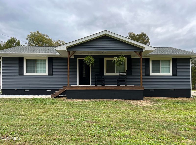 201 Ollis Rd, Oliver Springs, TN 37840