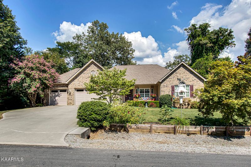 201 Oohleeno Tc, Loudon, TN 37774