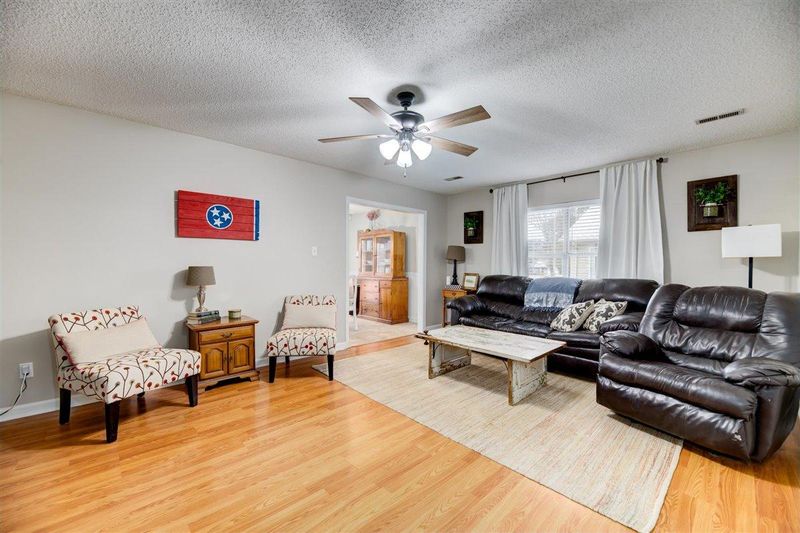 201 Paramount Cir, Maryville, TN 37804
