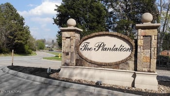 201 Plantation Way, Lenoir City, TN 37772