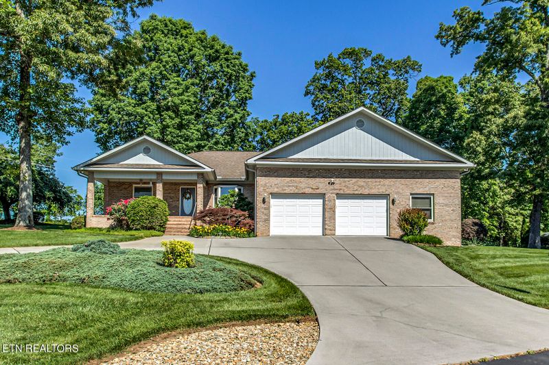 201 Seminole Cir, Loudon, TN 37774