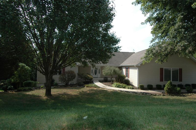 201 Shawnee, Loudon, TN 37774
