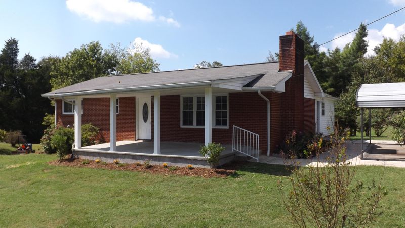 201 Snodderly Rd, Lenoir City, TN 37771