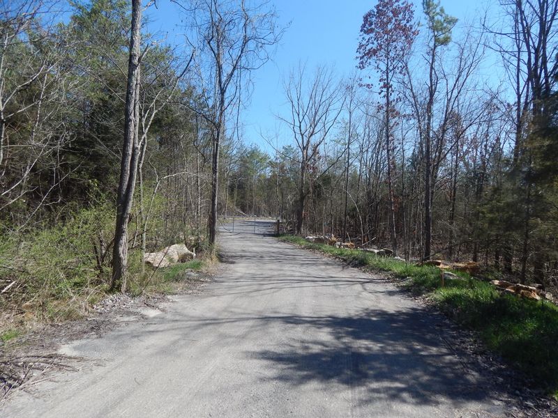 201 Tazewell Pike, Luttrell, TN 37779