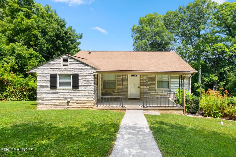 201 W 9th Ave, Lenoir City, TN 37771