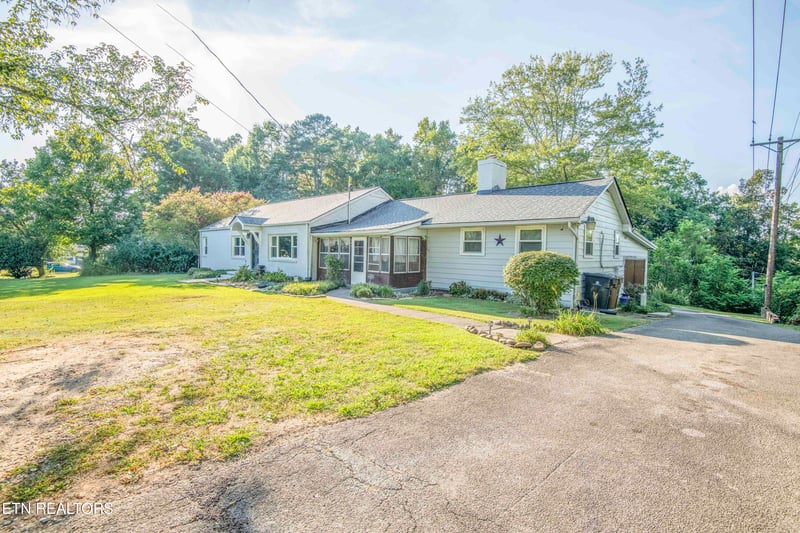 201 W Ford Valley Rd, Knoxville, TN 37920