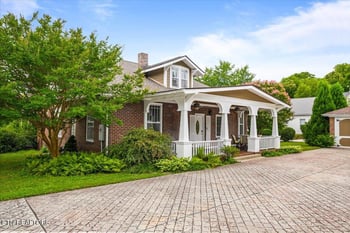 201 W Washington Ave, Clinton, TN 37716