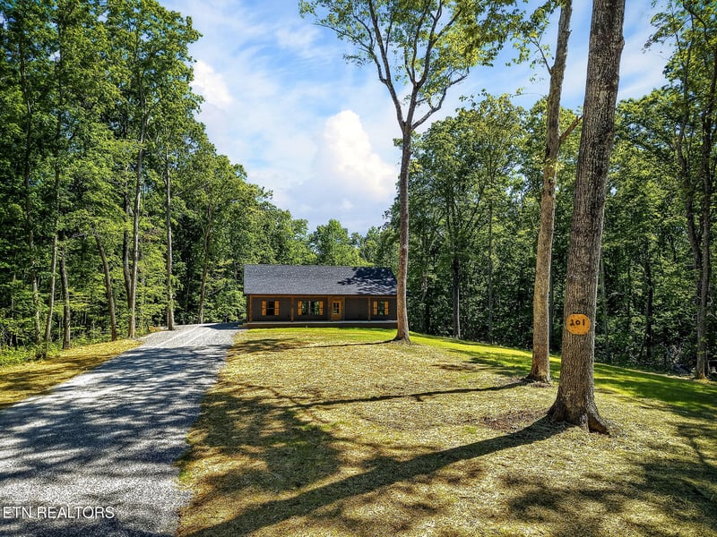 201 Will Wyatt Ln, Crossville, TN 38572