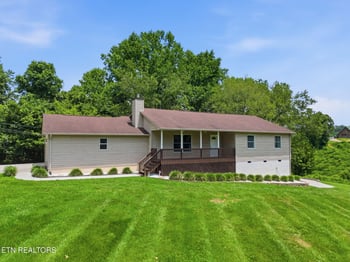 201 Windsong Rd, Clinton, TN 37716