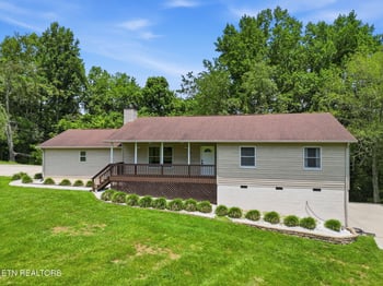201 Windsong Rd, Clinton, TN 37716