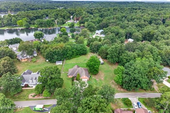 2010 Ona Rd, Crossville, TN 38572