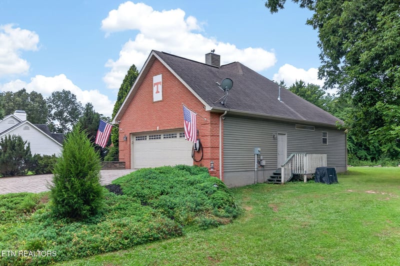 2010 Ona Rd, Crossville, TN 38572