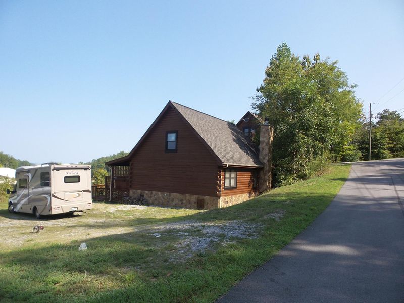 2011 Bill Flagle Way, Sevierville, TN 37876