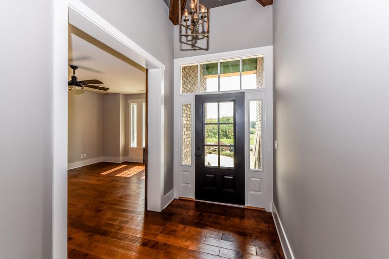 2011 Logan Dr, Maryville, TN 37803