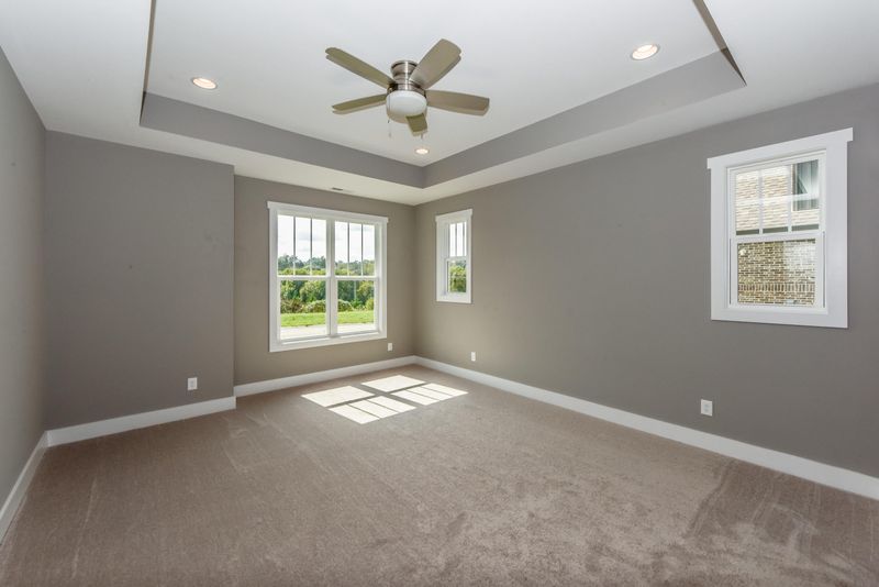 2011 Logan Dr, Maryville, TN 37803
