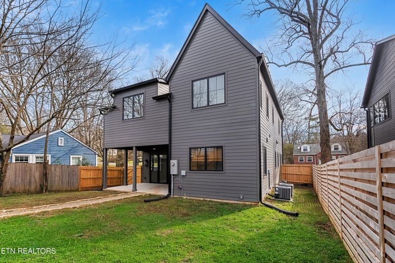 2011 Maplewood Dr, Knoxville, TN 37920