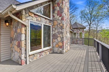 2012 Old Chilhowee Rd, Seymour, TN 37865