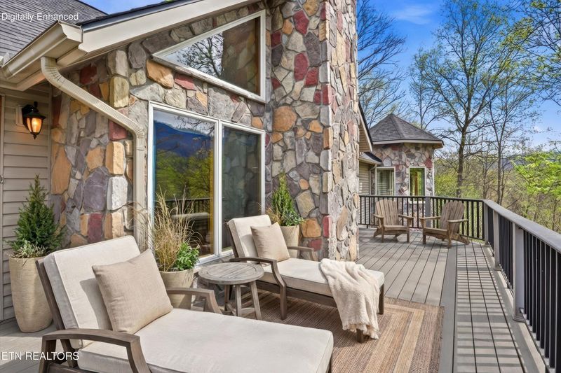 2012 Old Chilhowee Rd, Seymour, TN 37865