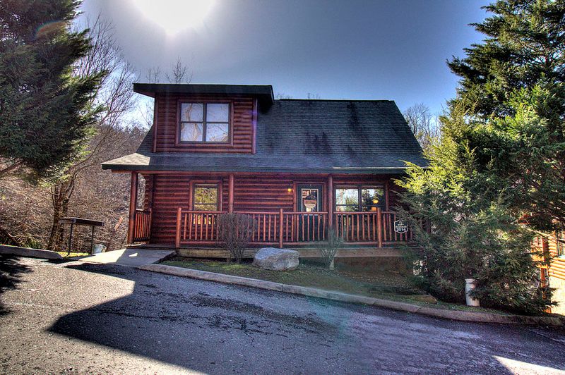 2014 Bear Creek Way, Sevierville, TN 37862