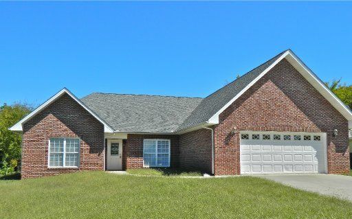 2014 Cherokee Dr, Vonore, TN 37801