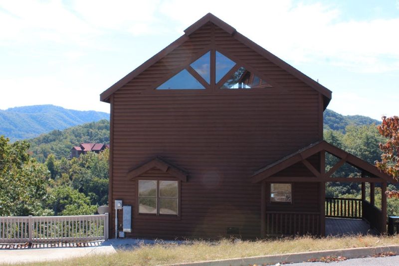 2014 Delta Dawn Dr, Sevierville, TN 37876