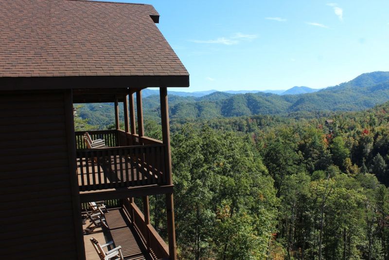 2014 Delta Dawn Dr, Sevierville, TN 37876