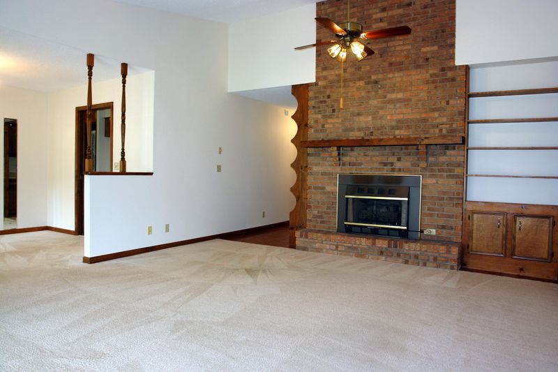 2015 Cravens Dr, Crossville, TN 38572