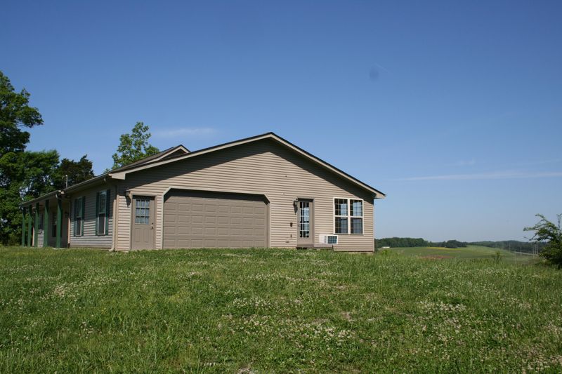 2015 Mayo Rd, Loudon, TN 37774