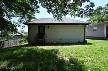 2015 Paris Rd, Knoxville, TN 37912