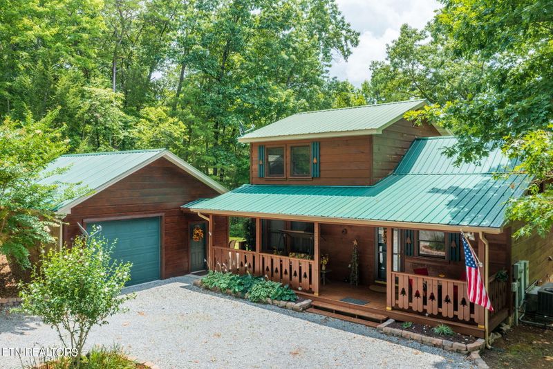 2015 Ridgecrest Loop Ln, Sevierville, TN 37876