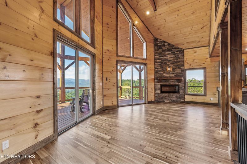2015 Spurling Rd, Sevierville, TN 37862