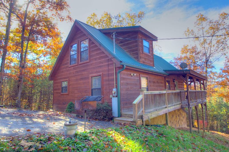 2016 Bird Ridge Rd, Sevierville, TN 37876