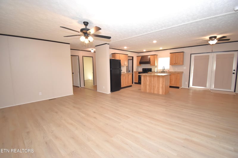 2016 Neubert Rd, Knoxville, TN 37914