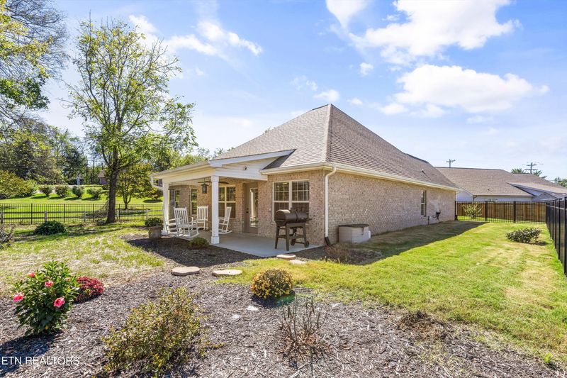 2016 Wilkinson Pike, Maryville, TN 37803