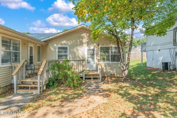 2017 Countryhill Ln, Knoxville, TN 37923