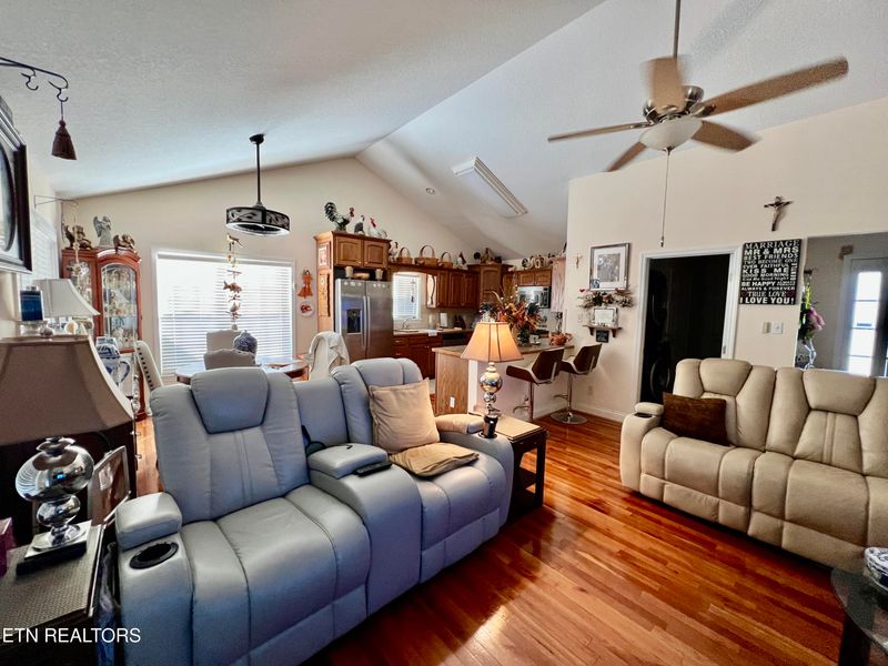 2017 Kings View Loop, Seymour, TN 37865