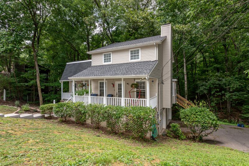 2017 Plumb Ridge Rd, Knoxville, TN 37932