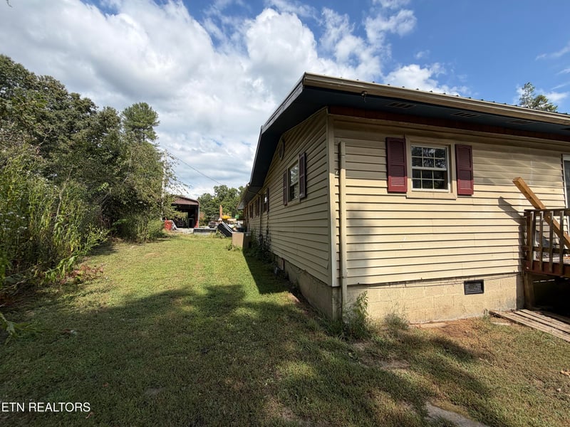 2018 Highland Ln, Crossville, TN 38555