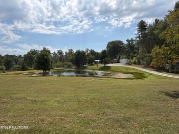 2018 Highland Ln, Crossville, TN 38555