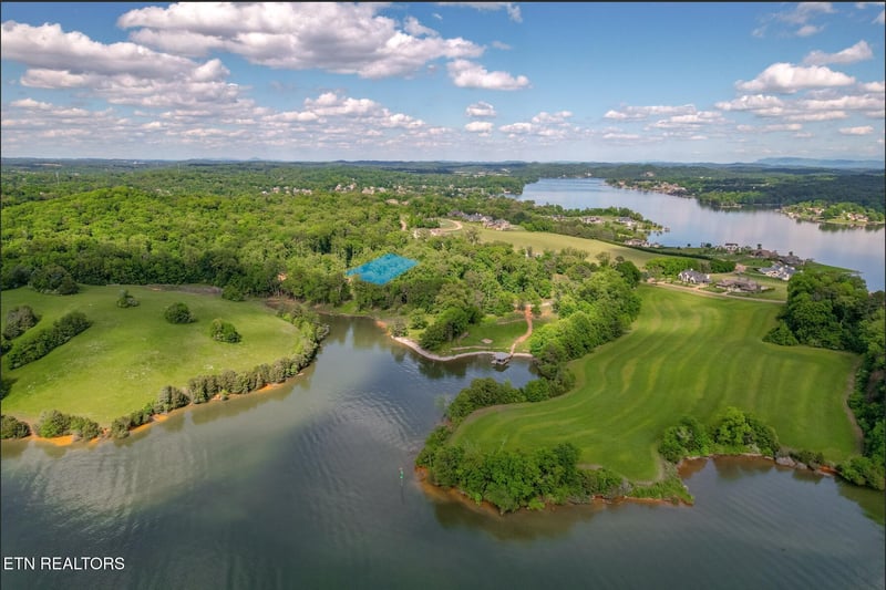 2019 Arcadia Peninsula Way, Knoxville, TN 37922
