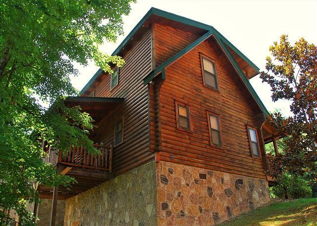 2019 Bear Creek Way, Sevierville, TN 37862