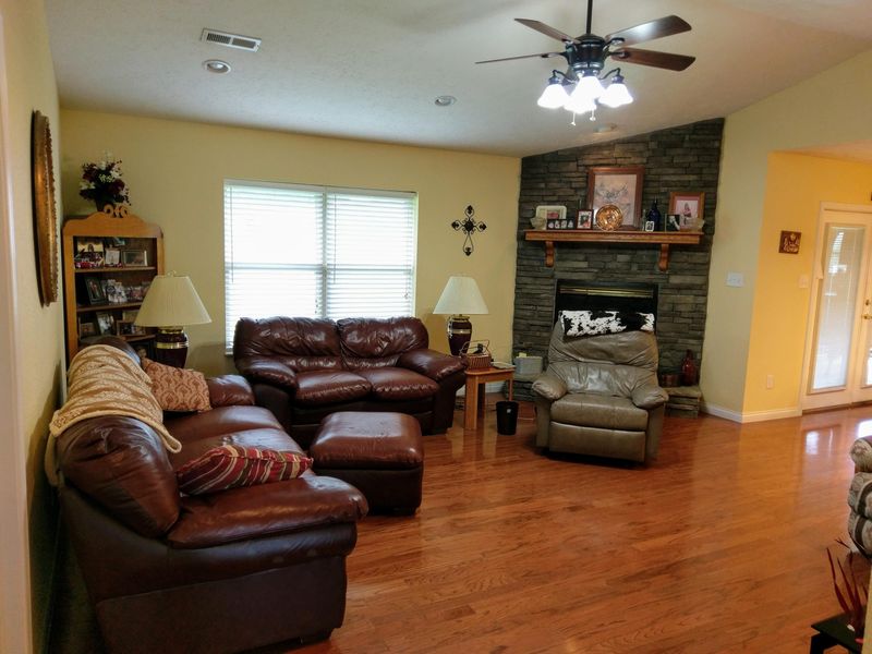2019 Creswell Rd, Seymour, TN 37865