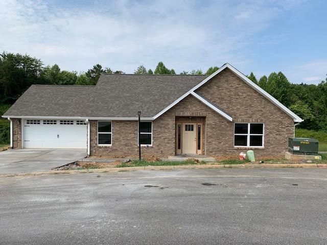 2019 Glacier Ave, Sevierville, TN 37862
