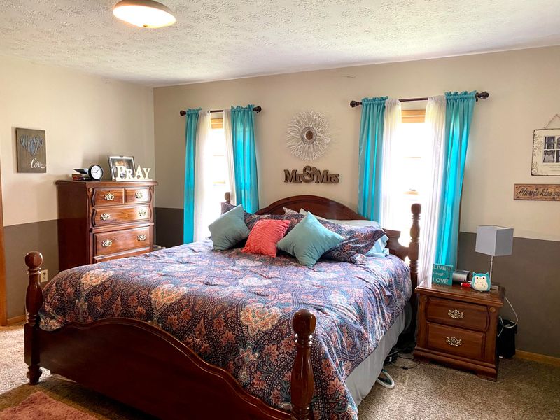 202 6th St, Rocky Top, TN 37769