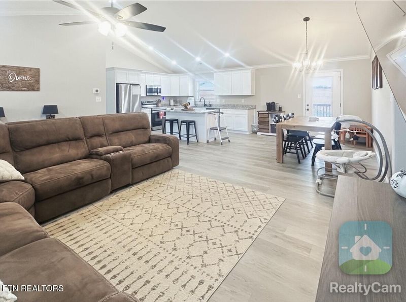 202 Ashton Ln, Madisonville, TN 37354
